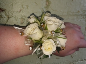 Cream minirose wrist corsage  neutral details